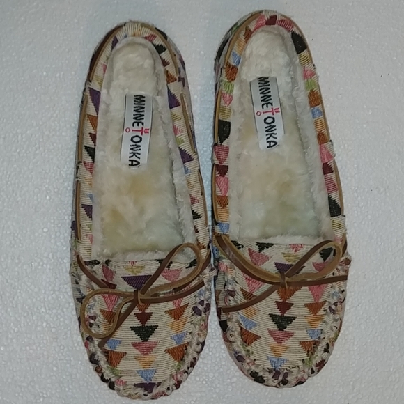 MinnieTonka slippers - Picture 1 of 3